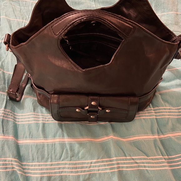 Michael Kors Large Saddle/Travel Bag - Picture 2 of 5